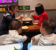 羡慕别人桌的饭菜gif搞笑图片