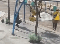 外卖小哥快乐时刻gif搞笑图片