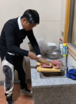 所谓力的传递gif搞笑图片