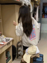 女生宿舍捉迷藏有多拼gif搞笑图片