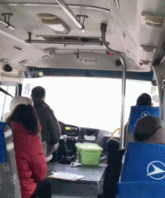 魔幻现实主义公交车gif搞笑图片