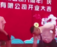 男人甩头把假发甩出去-帅哥动态图片-gif动态图-izike