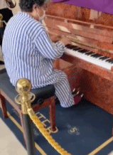 将热爱进行到底gif搞笑图片