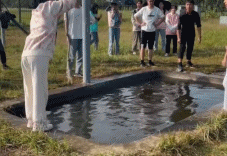 和计划里不一样啊gif搞笑图片