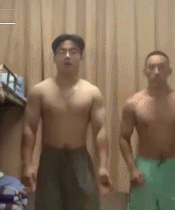 肌肉猛男的甜美舞蹈-帅哥动态图片-gif动态图-izike