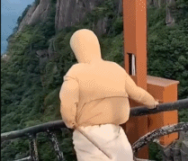 真实的瑟瑟发抖gif搞笑图片