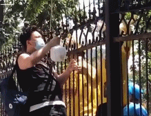 吃饭交接仪式gif搞笑图片