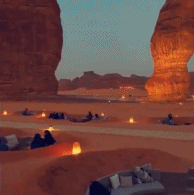 避开人多的景点gif搞笑图片