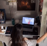 迪迦就是永远的光gif搞笑图片