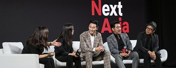 《李尸朝鲜》主创团队 图片来源：Netflix