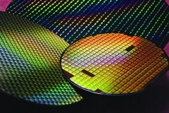 快讯：半导体及元件板块异动拉升 力芯微午后涨停