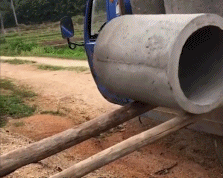 说好比翼双飞呢gif搞笑图片