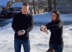 说好的礼炮呢gif搞笑图片