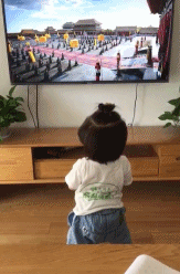 小朋友入戏太深gif搞笑图片