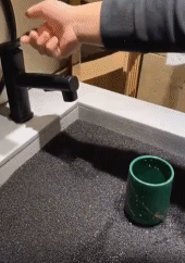 现实和理想的距离gif搞笑图片