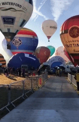 梦幻的热气球世界gif搞笑图片