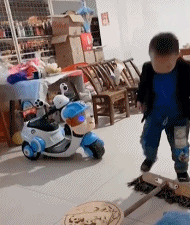 为自己的蠢感到头晕gif搞笑图片