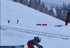 保持这个姿势持续滑行gif搞笑图片