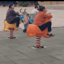 谁说只有小朋友能玩gif搞笑图片