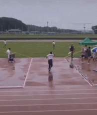 敌损一千自损八百gif搞笑图片