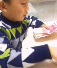 数压岁钱的幸福gif搞笑图片