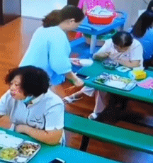 甚至还没动筷gif搞笑图片