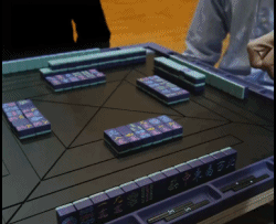 赛博朋克风的麻将gif搞笑图片