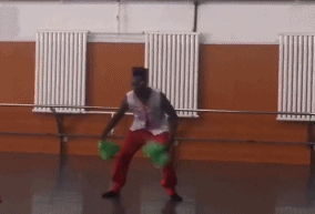 东北味的外国人gif搞笑图片