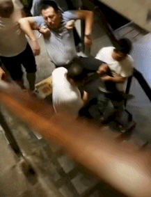 成绩单出来了-搞笑gif动态图片-izike