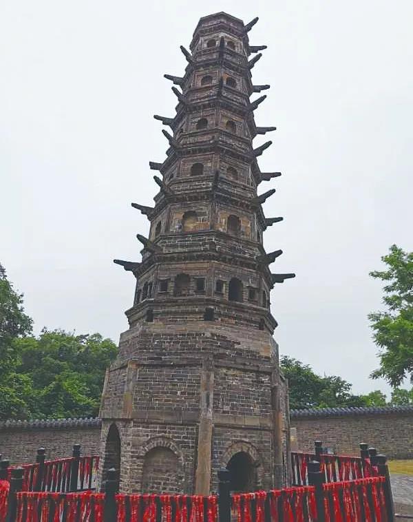 方山定林寺塔 淳庆摄