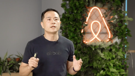 airbnb中国总裁彭韬在演讲