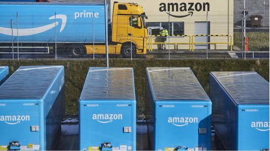  Amazon's Middle Mile Ambition