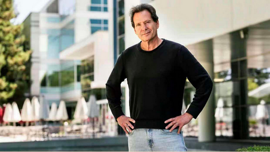 新浪科技|PayPal CEO：世界正走向数字支付，企业在创新上需要小心行事