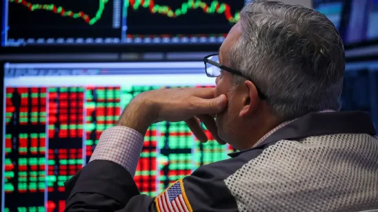 早盘：美股继续下滑，纳指下跌逾300点