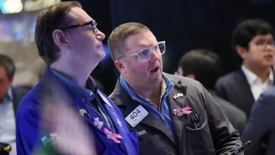 尾盘：美股继续下滑 比特币跌破86000美元