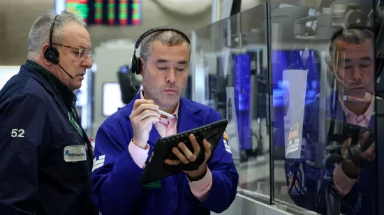 尾盘：等待联储决议，美股涨跌不一