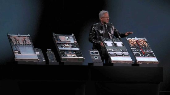 比Blackwell算力提升5倍！黄仁勋展示Vera Rubin计算平台｜直击CES