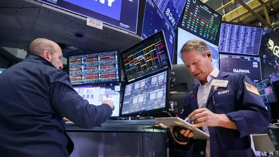 尾盘：特朗普取消对欧洲的新关税威胁 美股大幅上涨