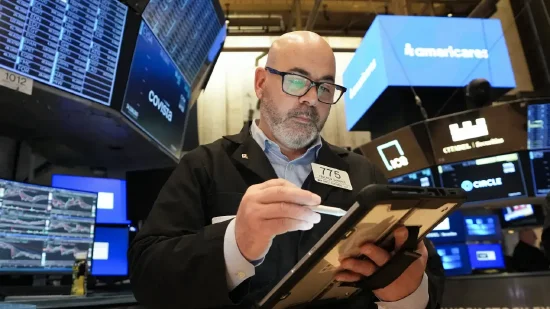 3月25日收盘：美股收跌科技股跌幅领先 油价重新上涨