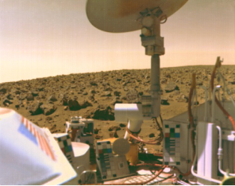海盗二号着陆舱拍摄的火星表面