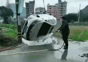 操作过秀-搞笑gif动态图片-izike