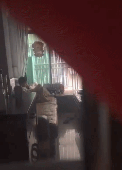 这是怎么做到代代相承 全国统一的啊-搞笑gif动态图片-izike