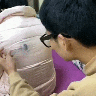 羽绒服上的污渍如何去除-搞笑gif动态图片 - izike-izike