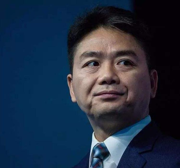 卸任50余家公司高管，刘强东江湖再见！