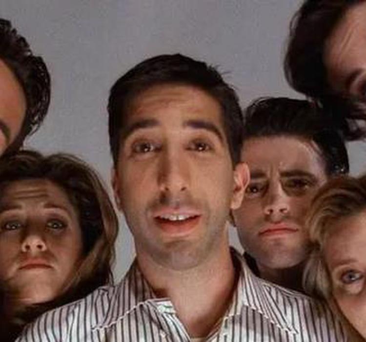 张朝阳买不起的《老友记》，龚宇们续费了