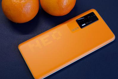 iQOO Neo5像素橙