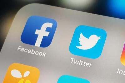 Facebook和twitter这一次为何终于对特朗普下手了 Facebook 特朗普 Twitter 新浪科技 新浪网 Facebook和twitter这一次为何终于对特朗普下手了 Facebook 特朗普 Twitter 新浪科技 新浪网