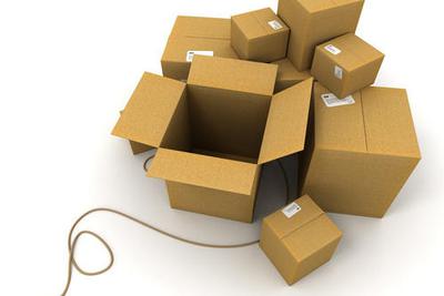 政府工作报告：支持电商、快递进农村 推动线上线下融合