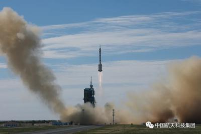 长二F发射神十二飞船圆满成功！三名航天员飞向空间站天和核心舱