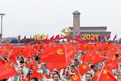 天安门观礼，除了许家印雷军等企业家，还有快递外卖基层员工代表… - Vimarsana News